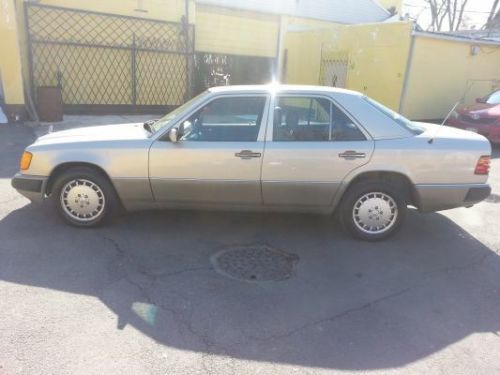 1992 mercedes-benz 300e 4matic sedan 4-door 3.0l