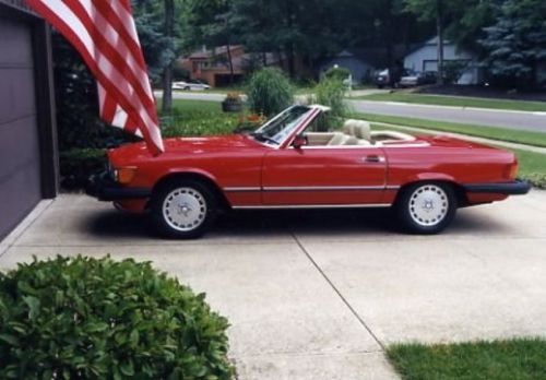 1987 mercedes-benz 560 convertible 2 dr convertible 85300 miles