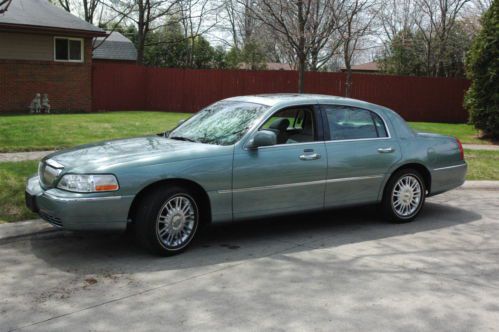 2006 lincoln town car signature limited