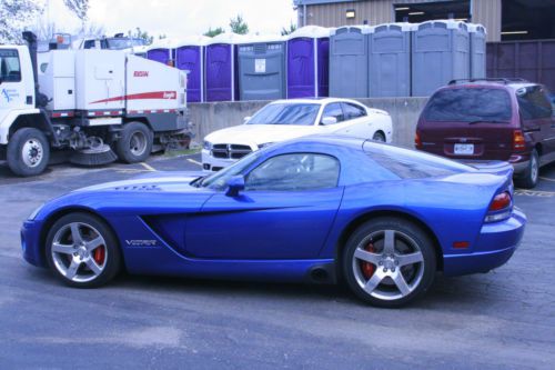 2006 dodge viper srt-10 coupe 2-door 8.3l