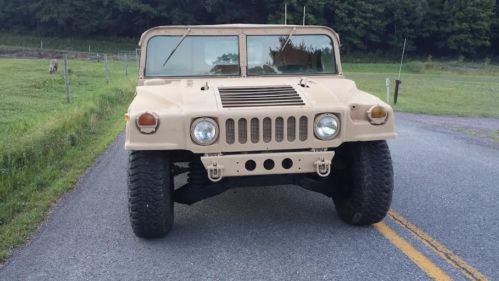 Hmmwv m998 humvee military vehicle hummer h1