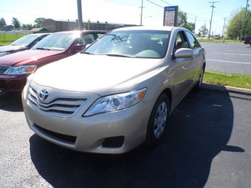 2011 toyota camry le