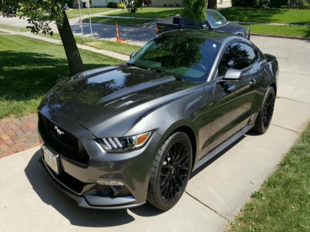 Ford: mustang gt