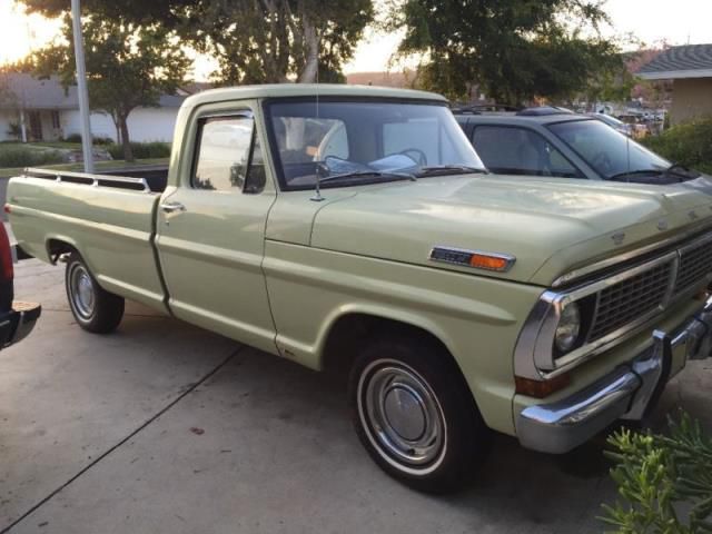 Ford: f-100