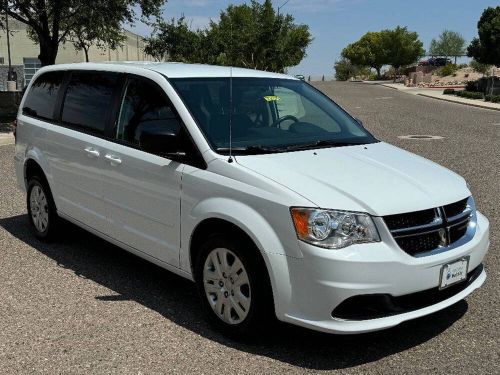 2016 dodge grand caravan se 4dr mini van