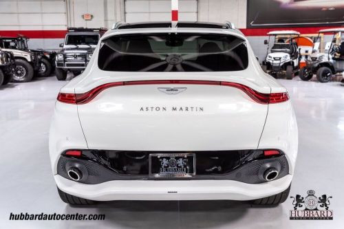 2022 aston martin dbx awd