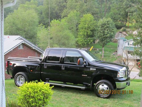 2005 ford f-350 super duty lariat crew cab pickup 4-door 6.0l