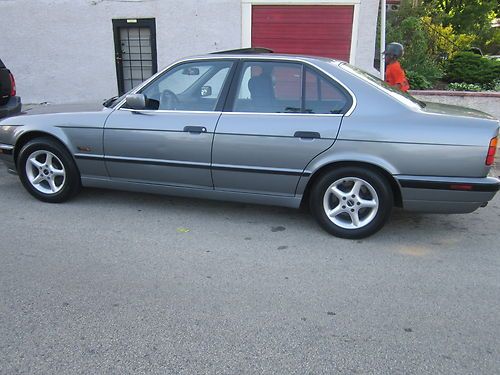 1995 bmw 525i base sedan 4-door 2.5l