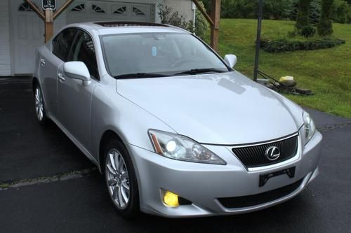 ~~~ 2006 lexus is250 awd fully loaded navigation, back up camera, bluetooth ~~~