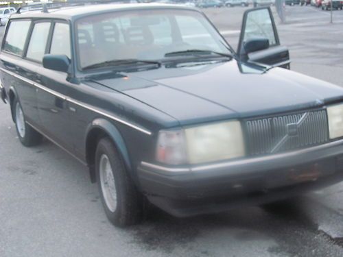 1993 volvo 240 wagon classic 5 speed runs excellent no reserve