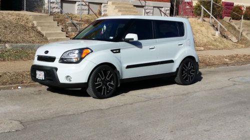 2010 kia soul plus+ ghost special edition