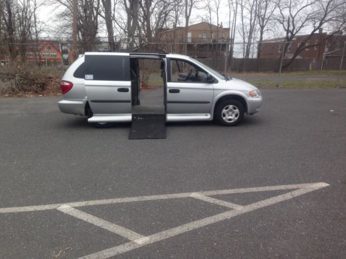 Van  wheelchair handicap dodge grand caravan 2003 side entry vmi power ramp