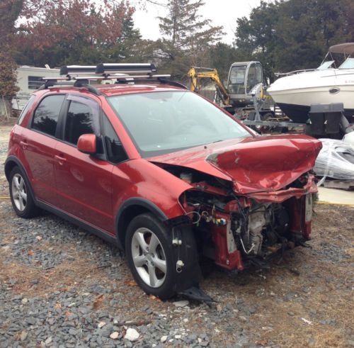 2007 suzuki sx4 base hatchback 4-door 2.0l salvage for parts! front end damage