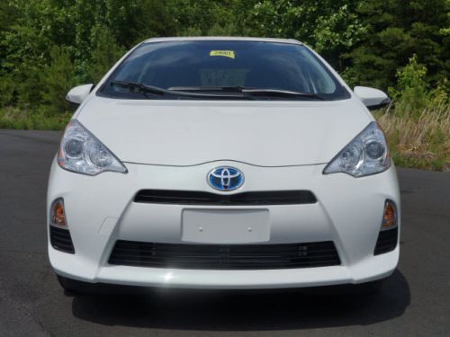 2014 toyota prius c two