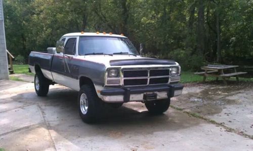 1993 dodge w250 cummins diesel 4x4 5 speed extended cab