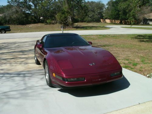 1993 chevrolet corvette 40th anniversary edition  2-door 5.7l