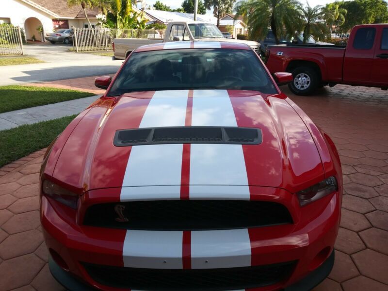 2010 ford mustang