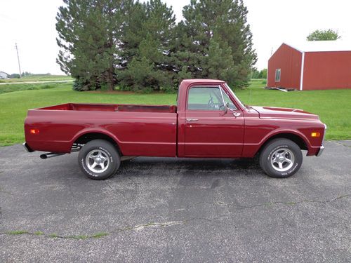 1970 chevrolet custom truck, new paint, 350/330hp crate motor!!!!!!!!