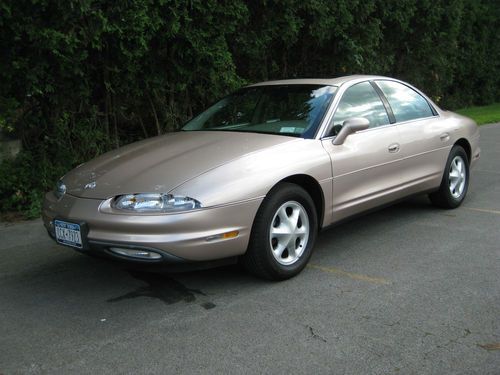 Oldsmobile aurora