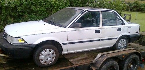 1990 toyota corolla dx sedan 4 door at