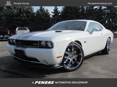 Srt-8 low miles 2 dr coupe gasoline 6.4l v8 sfi ohv 32v white