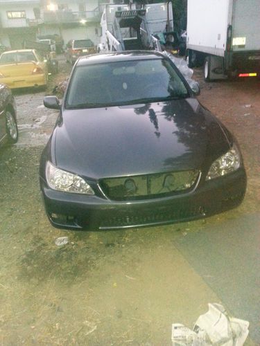 2002 lexus is300 base sedan 4-door 3.0l