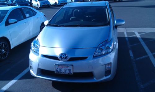 2010 silver prius ii, original owner, dealer maintained, always garaged