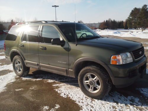 2002 ford explorer xlt clean