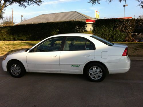 2003 honda civic gx sedan 4-door 1.7l