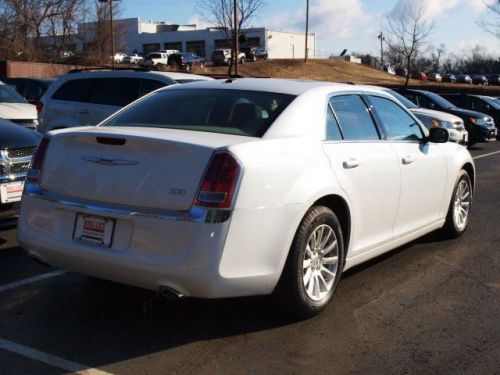 2014 chrysler 300 base