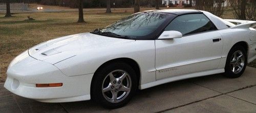 1996 pontiac firebird trans am coupe 2-door 5.7l lots of power, a/c, t-tops