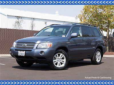 2006 toyota highlander hybrid 2wd: exceptional, offered by mercedes dealership