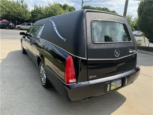 2011 cadillac funeral limousine