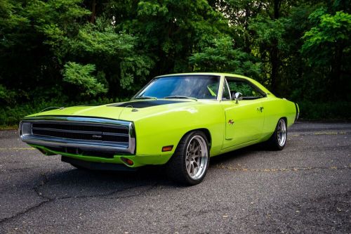 1970 dodge charger r/t 392 hemi powered v8 pro-touring restomod