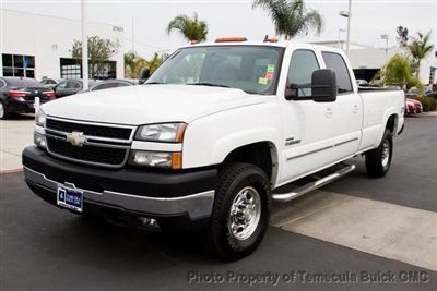 Chevrolet silverado 2500hd classic 4wd crew cab white ls diesel - we finance