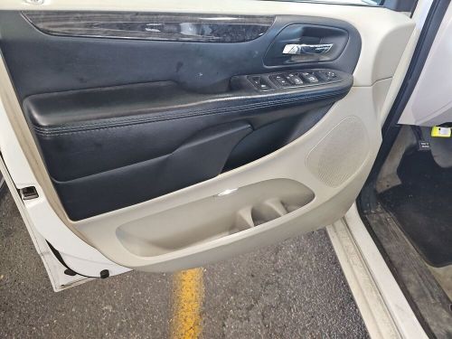 2014 dodge grand caravan sxt handicap wheelchair rear entry