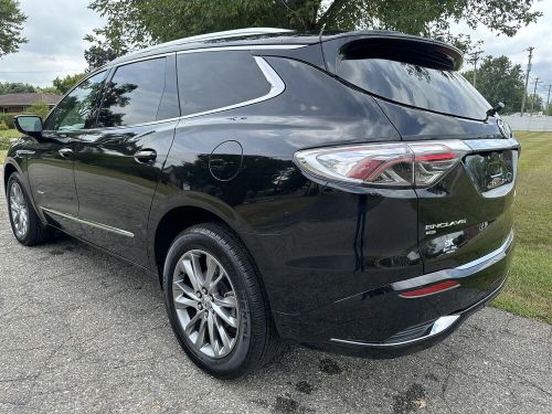 2024 buick enclave avenir awd ( top of line,like new)