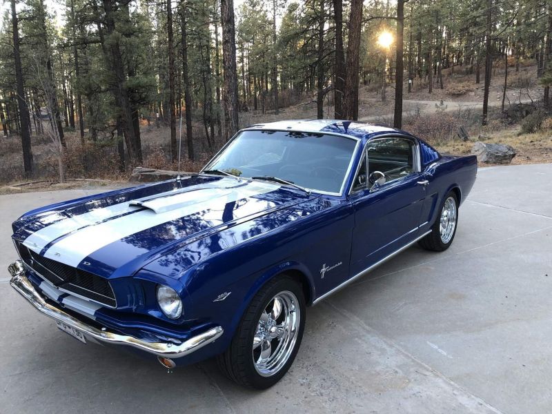 1965 ford mustang fastback 5-speed