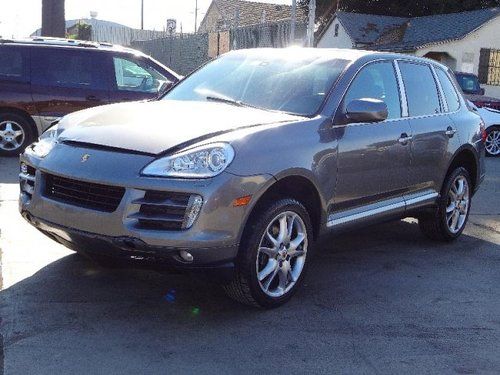 2010 porsche cayenne damaged salvage only 33k miles runs! loaded economical l@@k