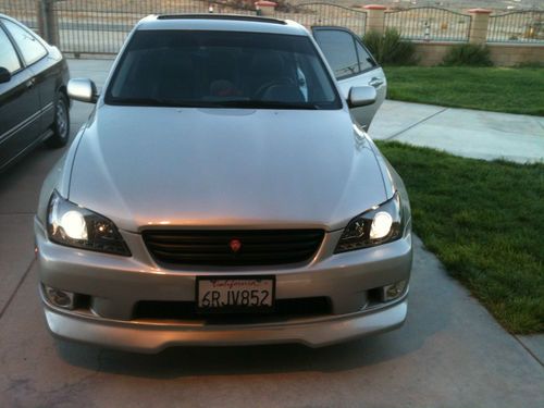 2001 lexus is300 base sedan 4-door 3.0l