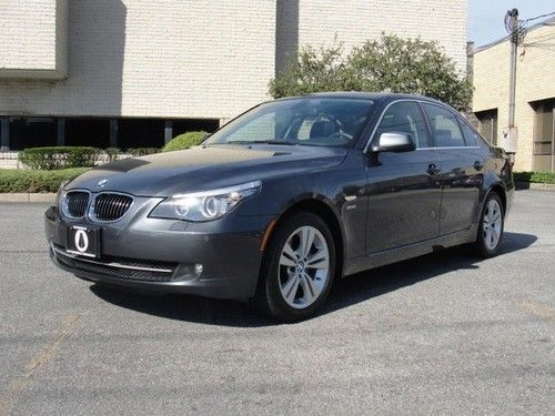 Beautiful 2010 bmw 528i x-drive, loaded with options, warranty