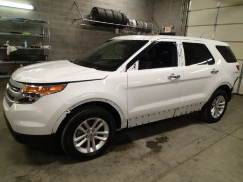 2013 ford explorer xlt 4wd, salvage, damaged, runs and drives, not wrecked