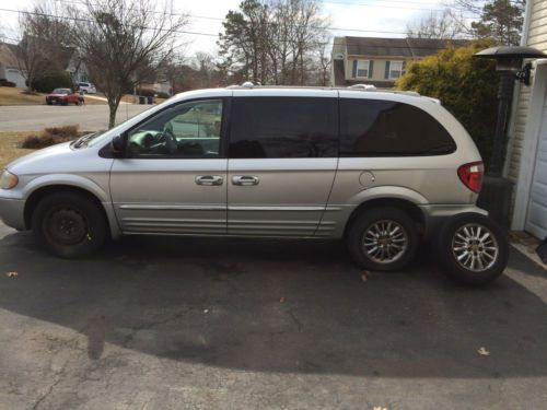 2001 chrysler town &amp; country limited