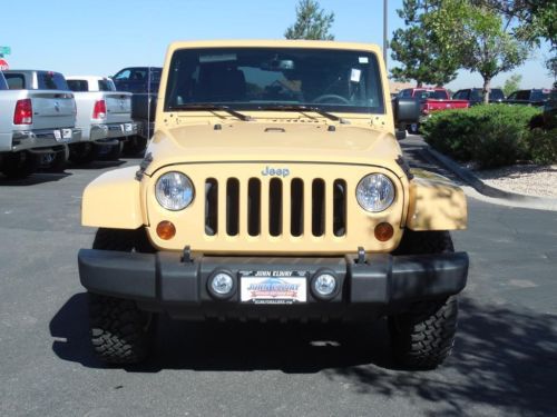 Jeep wrangler rubicon 3.6 dune leather nav 6 speed heated seats new!