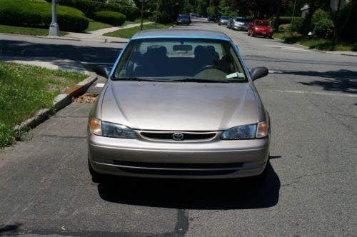 2000 toyota corolla ve sedan 4-door 1.8l with 155k miles