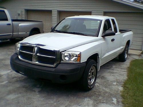 2007 dodge dakota , 4 door extra cab