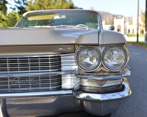 1963 caddy deville, very clean l@@k 390 v8, auto elec. windows low miles