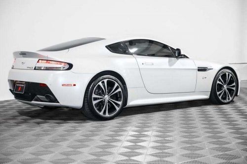 2015 aston martin vantage base 2dr coupe