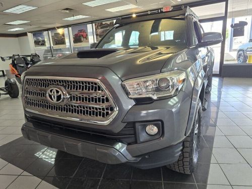 2017 tacoma trd sport 4dr crew cab 4x4