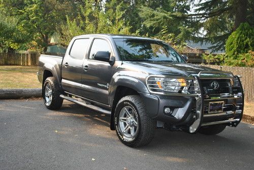 2012 toyota tacoma pre runner crew cab pickup 4-door 4.0l